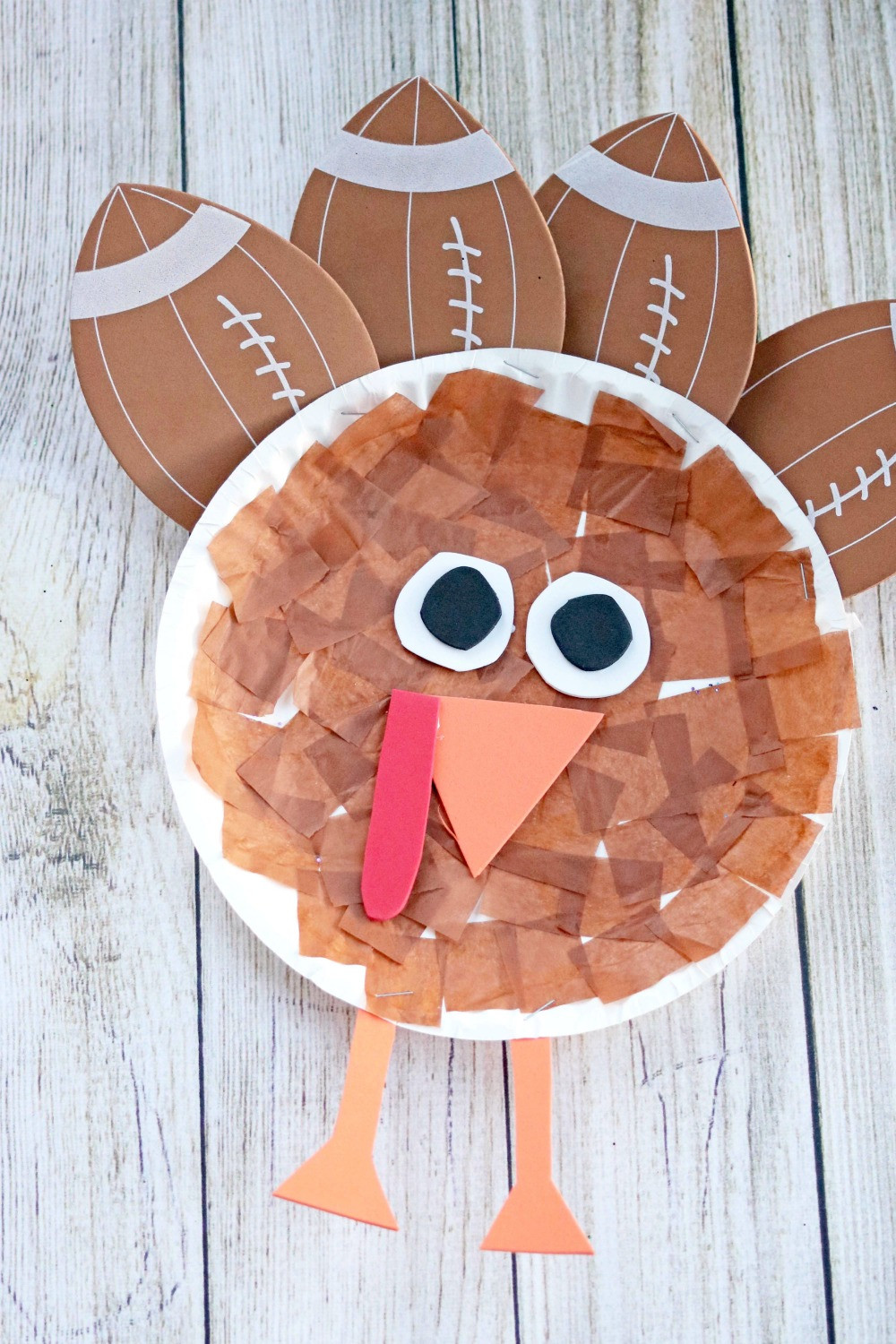 Pinterest Thanksgiving Crafts
 Paper Plate Turkey with Foamie Football Feathers Darice