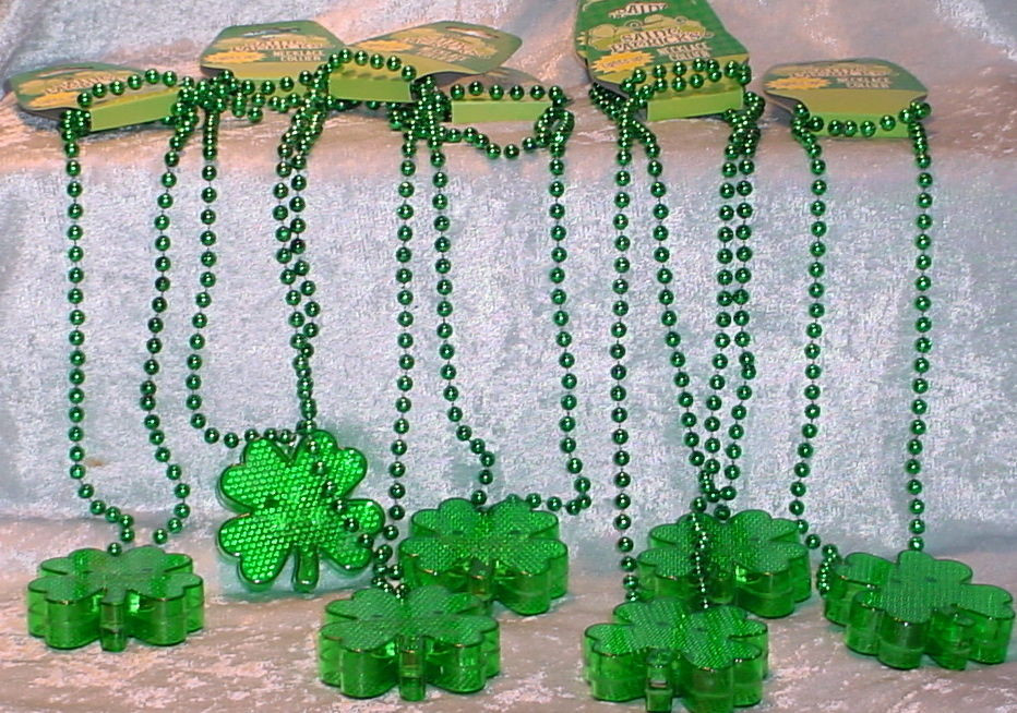 St. Patrick's Day Craft
 SAINT PATRICK S DAY NECKLACE LIGHTS UP 20 INCHES