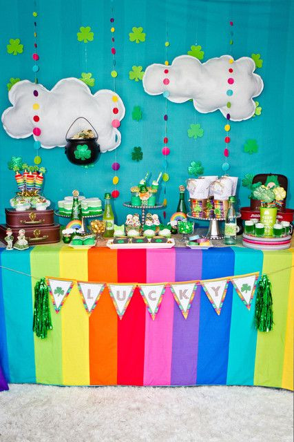 St Patrick's Day Party Supplies
 1000 images about St Patrick s Day Party Ideas on Pinterest