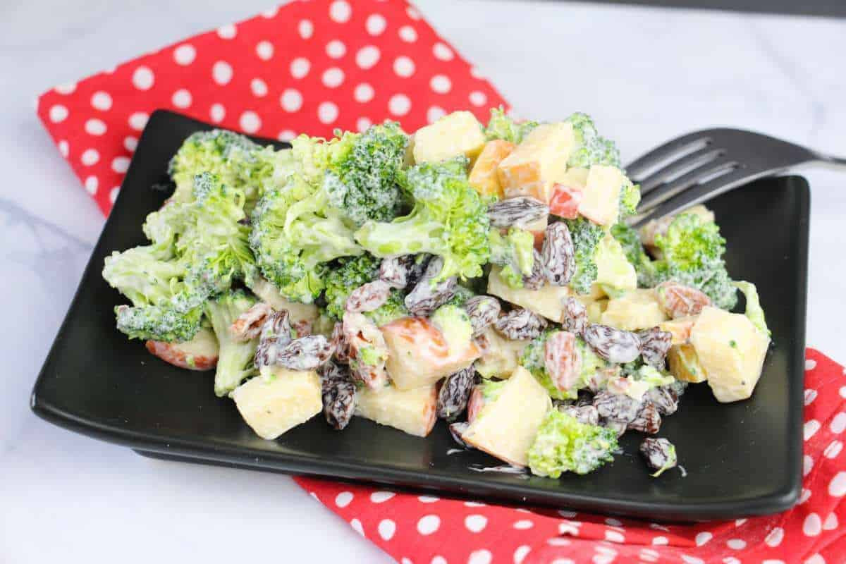 Summer Broccoli Recipe
 Tasty Summer Broccoli Salad Recipe · The Inspiration Edit