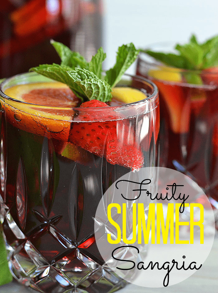Summer Sangria Recipe
 Fruity Summer Sangria