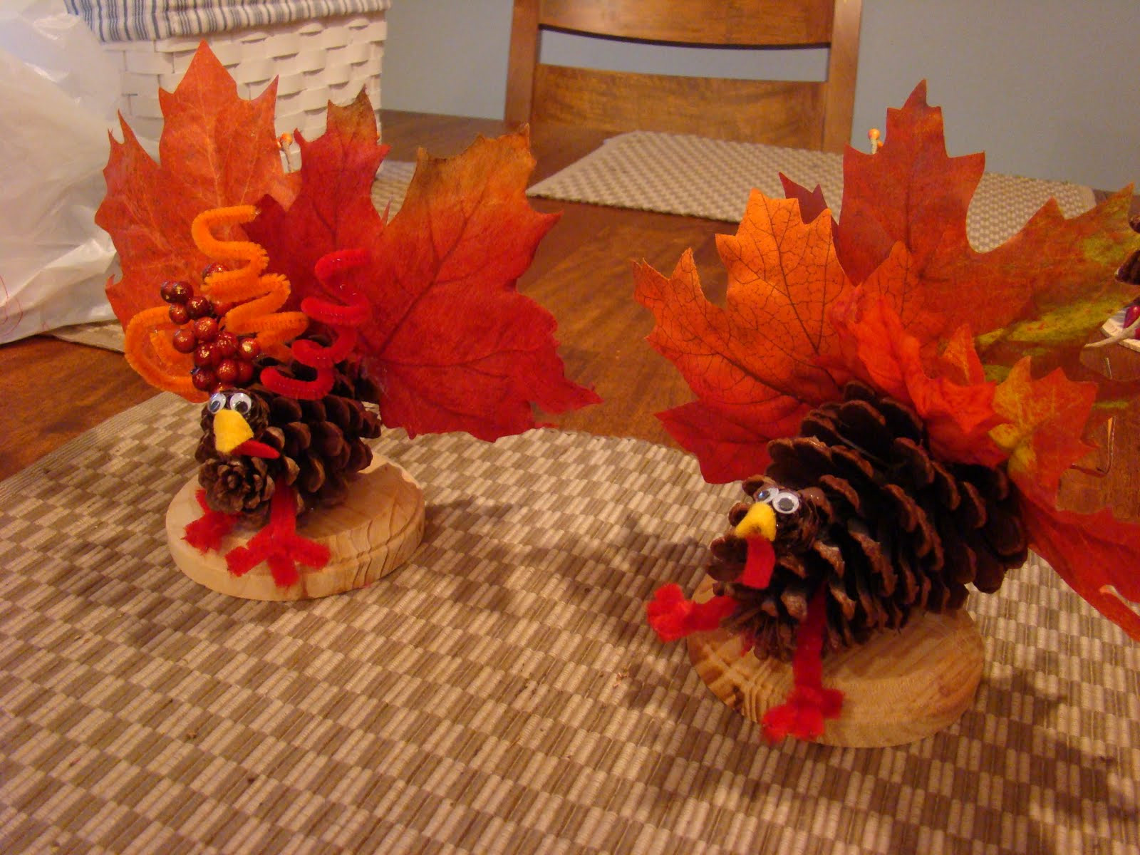 Thanksgiving Activities For Seniors
 Thanksgiving Turkey Crafts To Make With Leaves Atta Girl