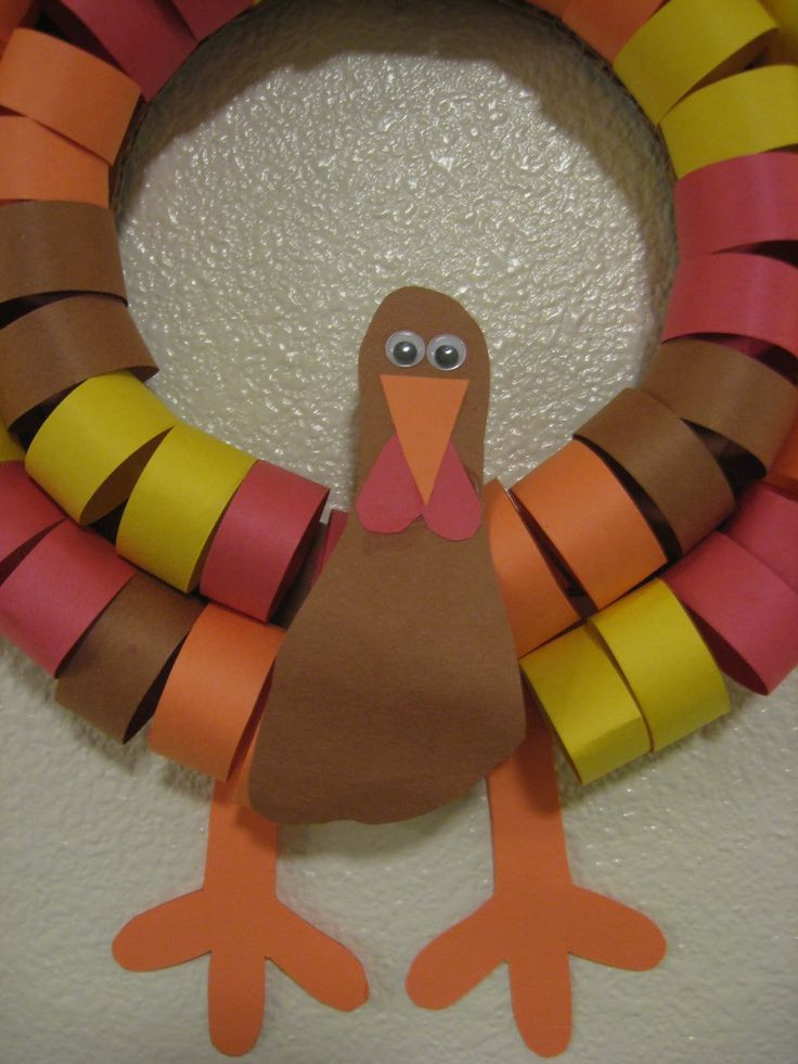 Thanksgiving Craft Ideas Pinterest
 Heather Is Footurkey Wreath Thanksgiving Craft