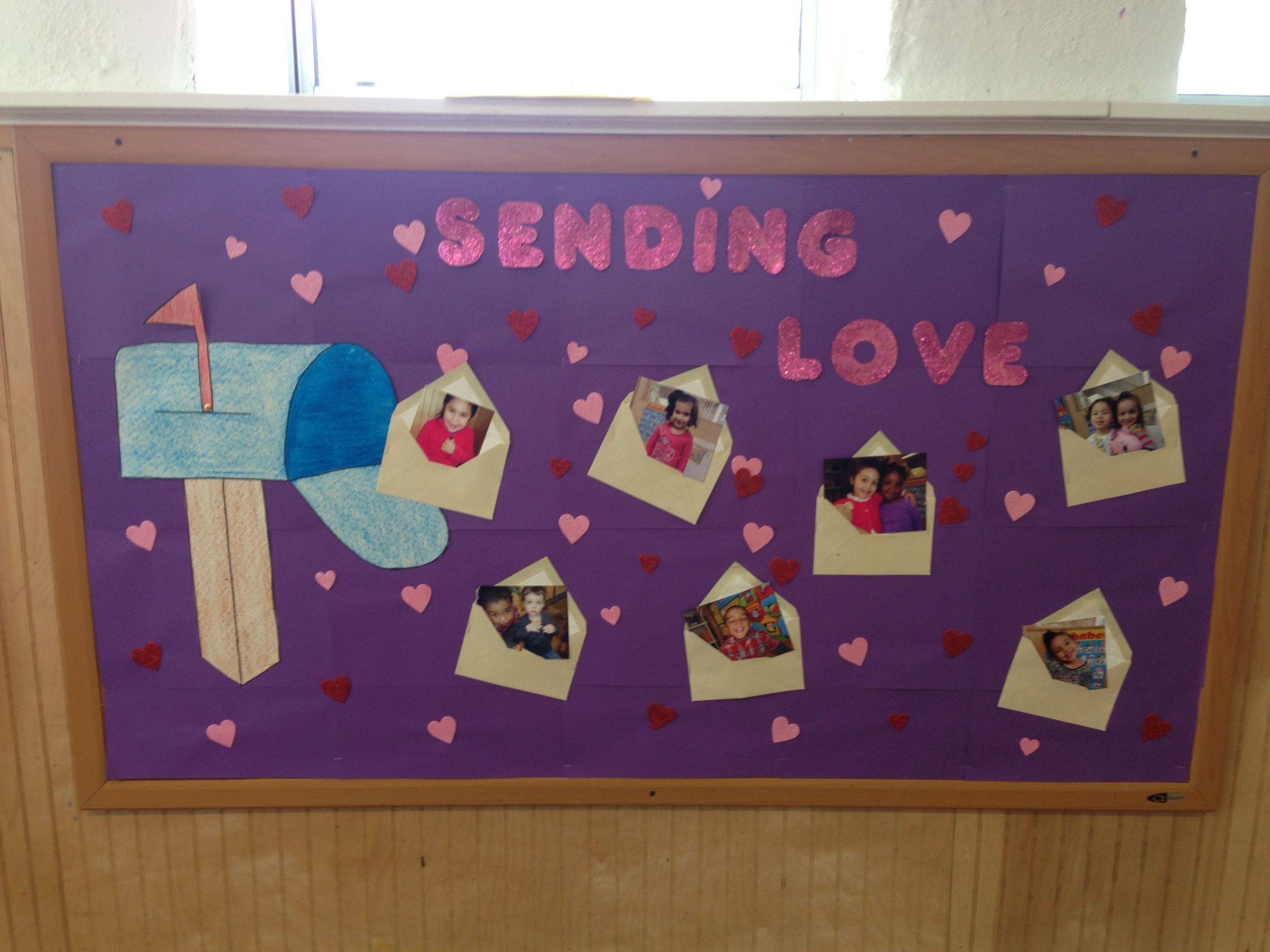 Valentines Day Bulletin Board Ideas For Preschool
 Valentines day board sending love