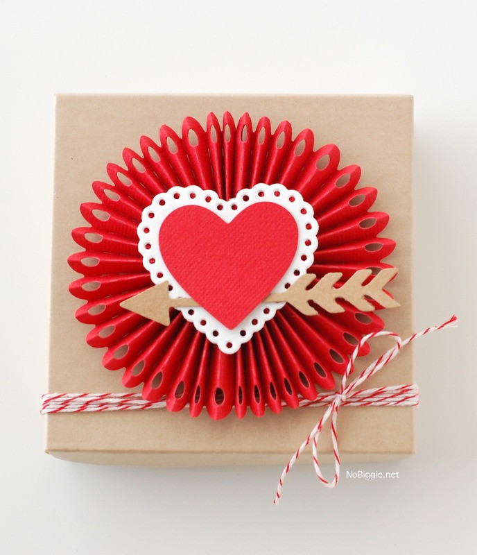 Valentines Day Paper Craft
 5 Paper Craft projects for Valentine s Day