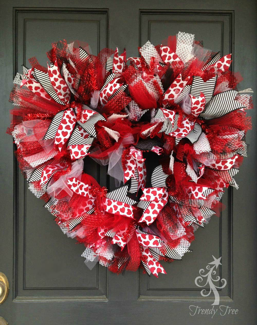 Valentines Day Wreath Ideas
 Basic Red Valentine Wreath 2016 Trendy Tree Blog