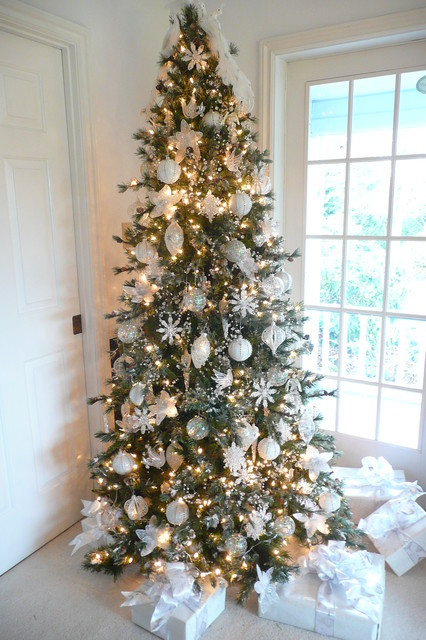 White Christmas Tree Ideas
 Christmas Tree Decor