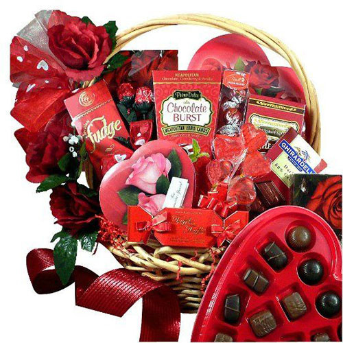 Wife Valentines Day Gifts
 15 Valentine s Day Gift Basket Ideas For Husbands Wife