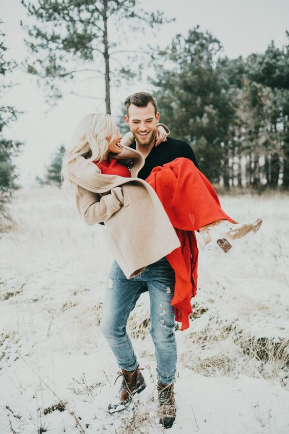 Winter Engagement Photo Ideas
 30 Winter Engagement Ideas to Warm Your Heart