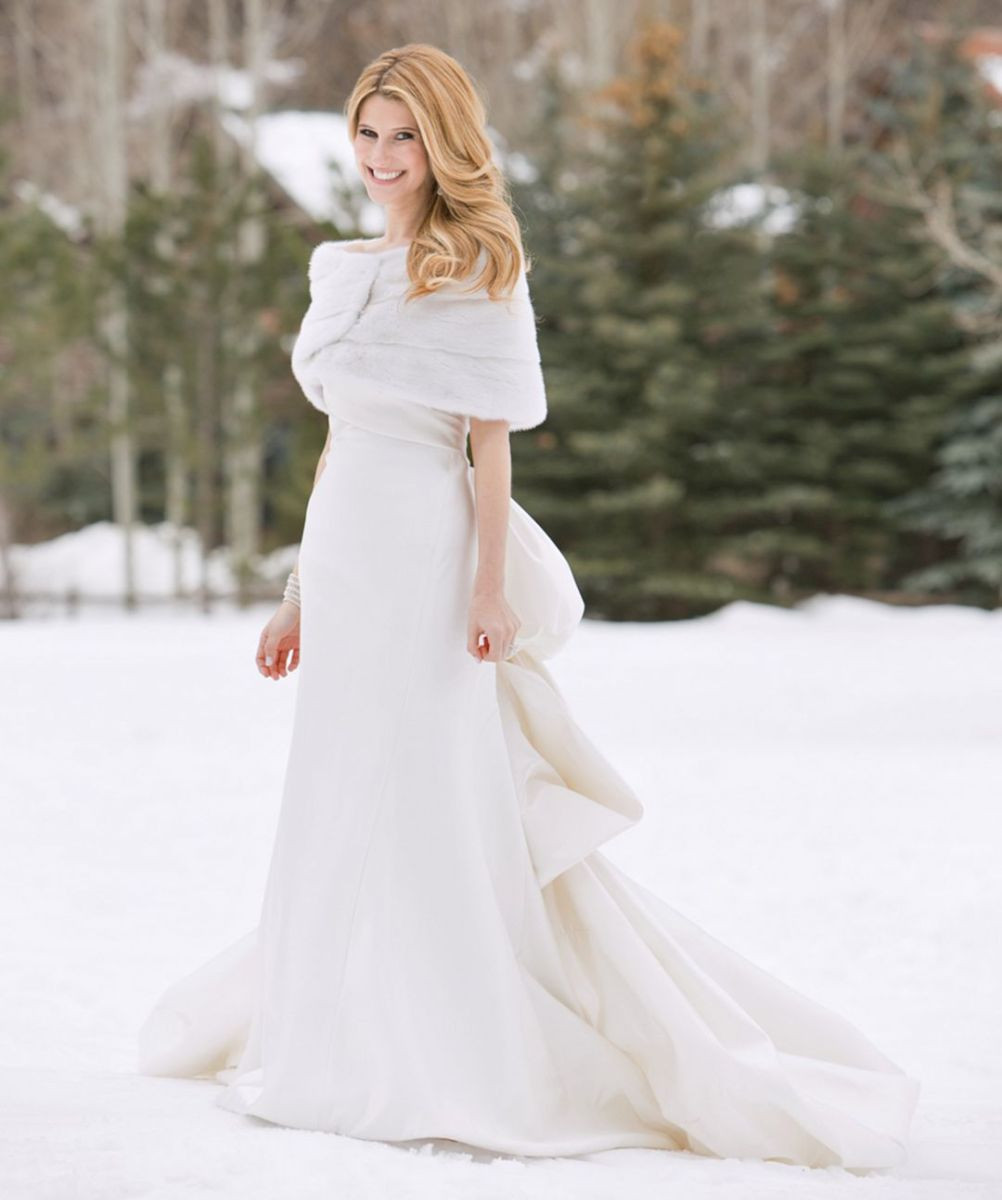 Winter Wedding Party Dresses
 30 Best And Beautiful Wedding Dress For Winter – OOSILE